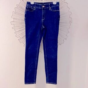 Chico’s Mid rise Skinny Jeans Dark Blue Size .5 / small
